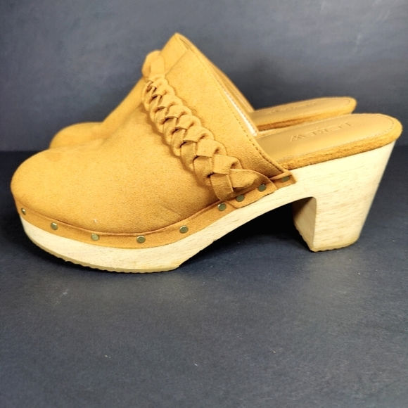 J. Crew Women’s Braided Suede Wooden Heel Camel Tan Brown Studded Clogs Size 7.5 - Picture 1 of 10